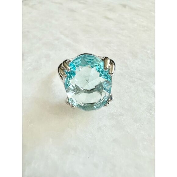 No Brand Jewelry - Light blue oval cut ring